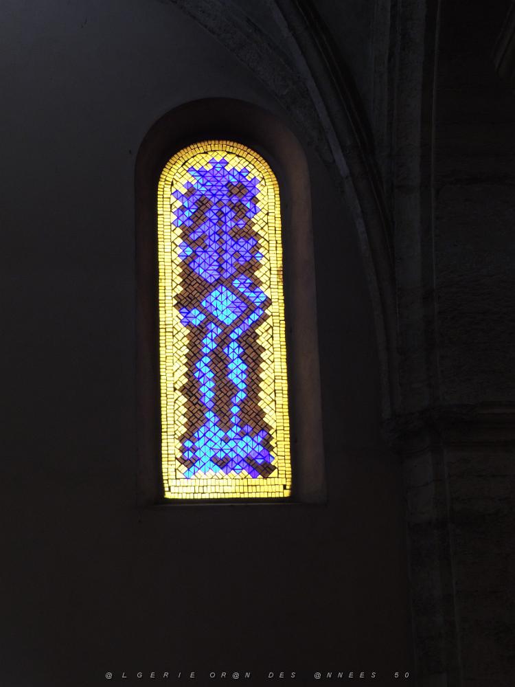 26 Eglise et ses Vitraux.JPG -           
